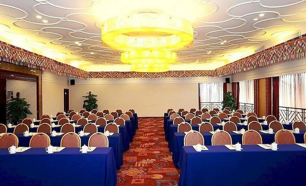 Tibet Hotel Zhuhai 4*,